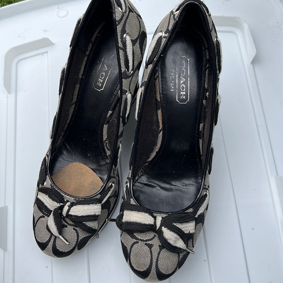 Coach wedges! Black and white! Very cute. Size 9 - Picture 1 of 4